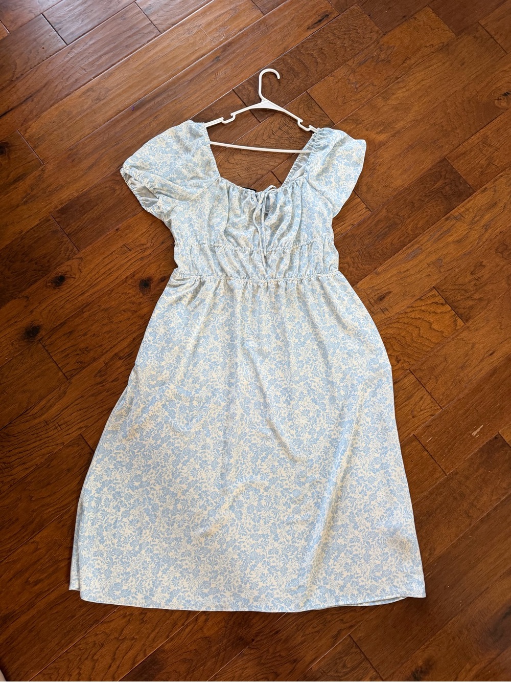 Who What Wear Light Blue Floral Midi Dress with Puff Sleeves